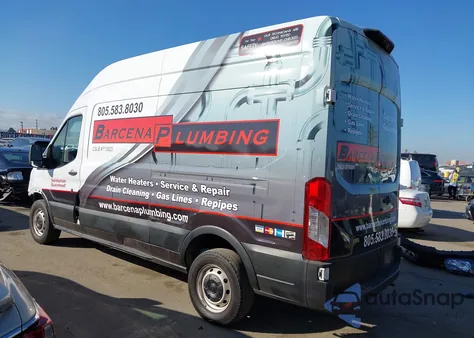 2022 Ford Transit-250 z USA, uszkodzony, nr VIN 1FTBR1X89NKA70351